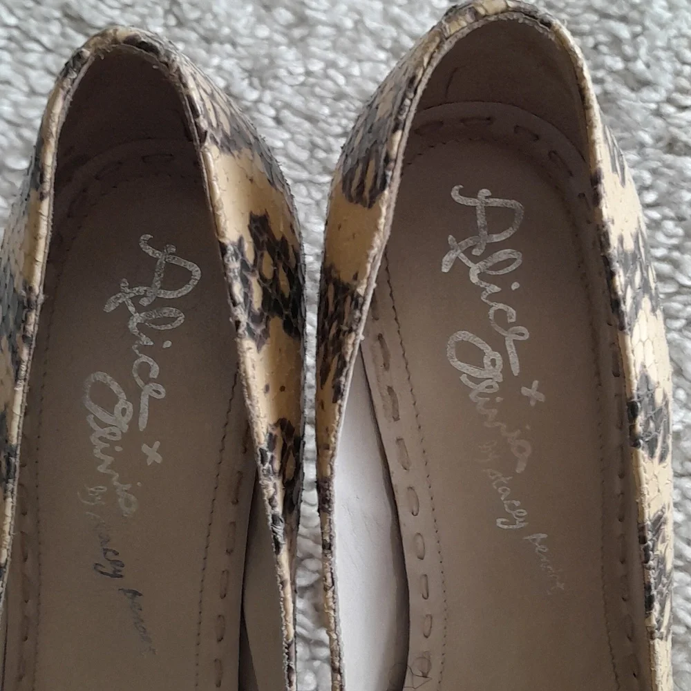 ALICE AND OLIVIA Larimore Leather Snake Skin Stiletto Platform Heels size 40